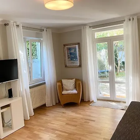 公寓 Ruhiges Wg-appartment In Einfamilienhaus 格拉斯许特